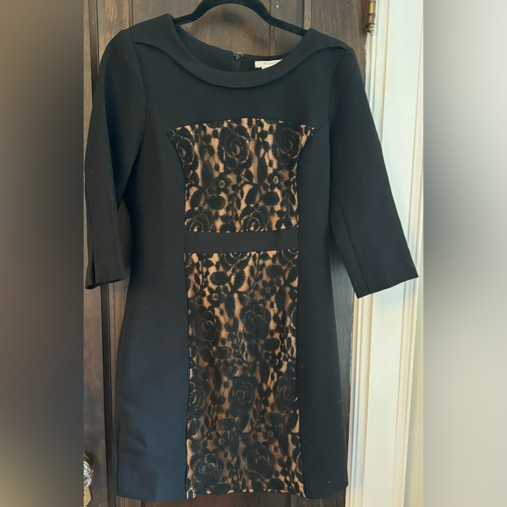 Esley black lace dress